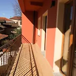 Casa V-ale *